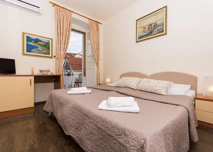 Liza Bed & Breakfast *