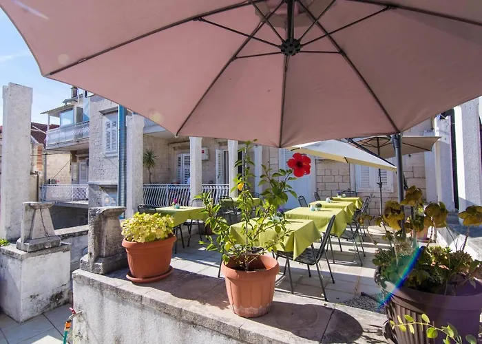 Liza Bed & Breakfast