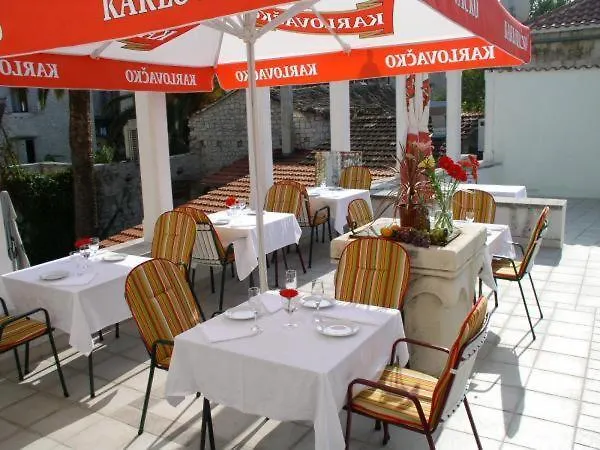 Liza Bed & Breakfast Traù